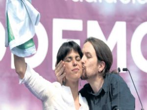 İspanya'da Podemos 3. parti oldu